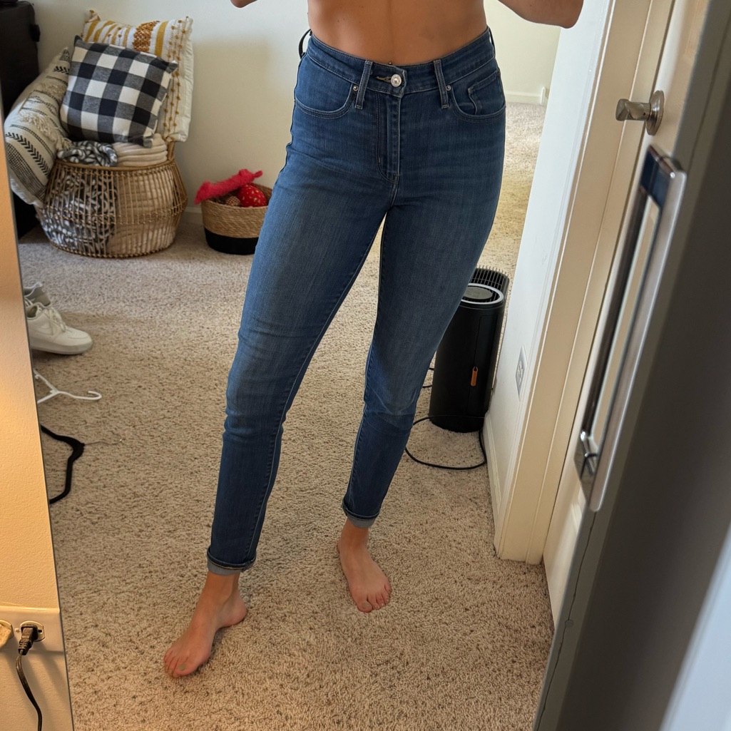 Levi&acirc;s 727 Skinny Jeans